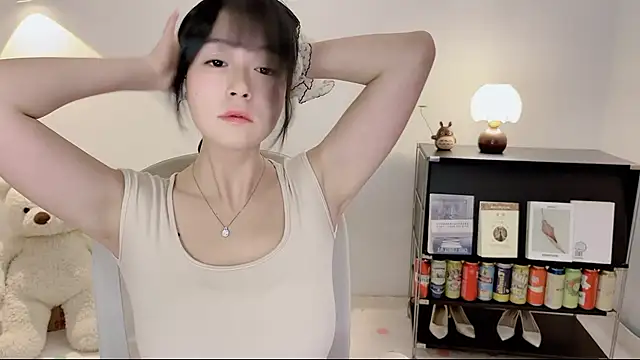 OnechestnutのライブXXXチャット