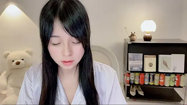 Onechestnut's Live XXX Chat