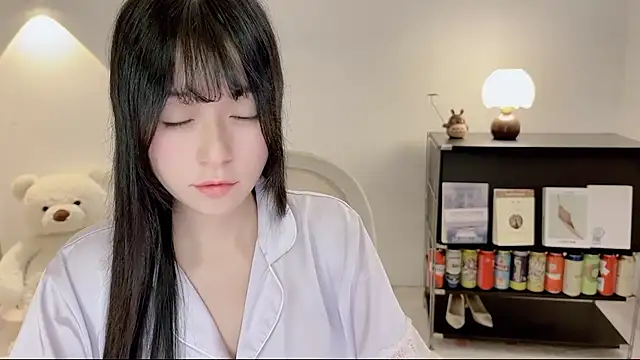 Onechestnut's Live XXX Chat