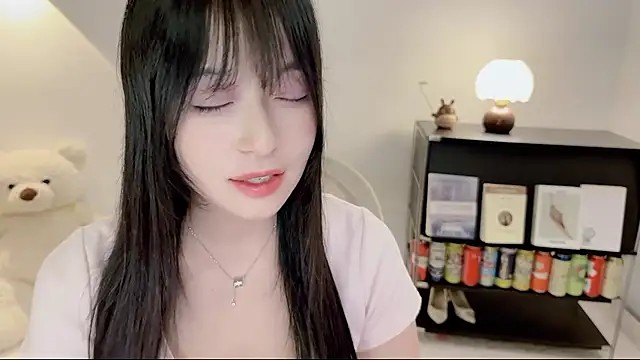 Onechestnut's Live XXX Chat