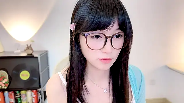 Onechestnut's Live XXX Chat