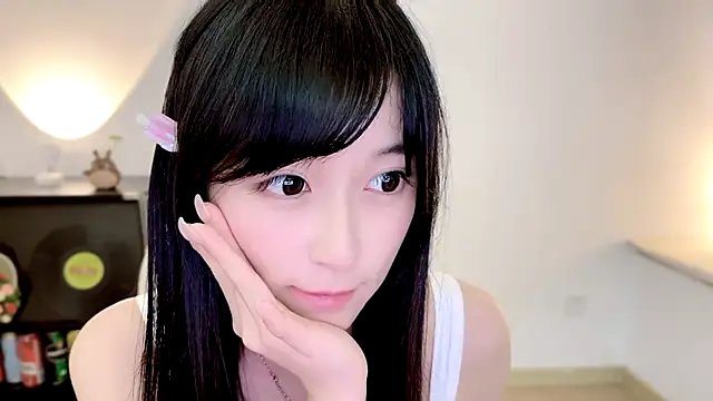 Onechestnut's Live XXX Chat