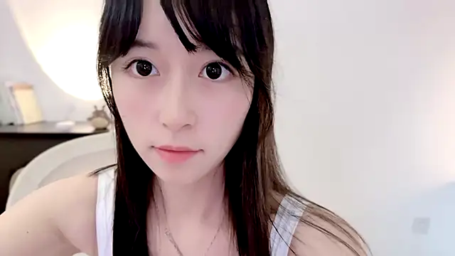 Onechestnut's Live XXX Chat