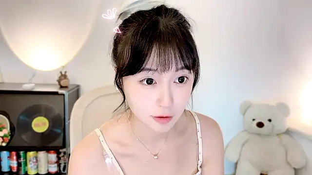 Onechestnutn Live XXX chat