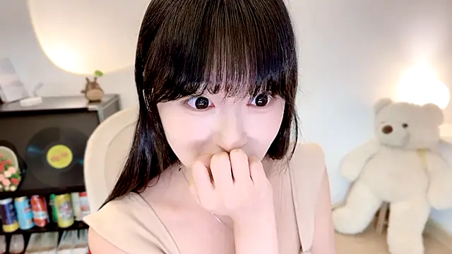 Onechestnut's Live XXX Chat