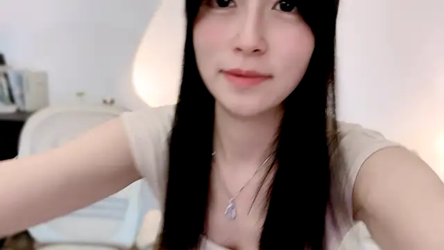 Onechestnut XXX чат на живо
