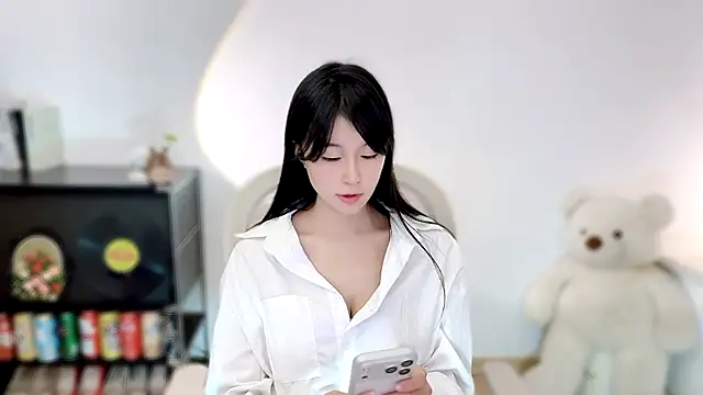 Onechestnut's Live XXX Chat