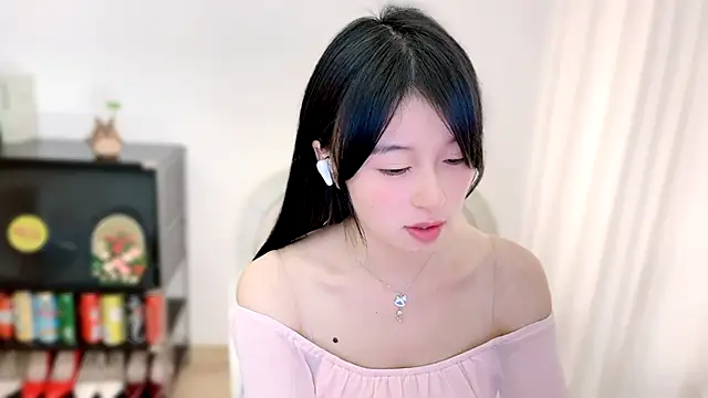 Onechestnut's Live XXX Chat