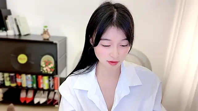 Onechestnut's Live XXX Chat