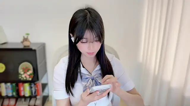 Onechestnut's Live XXX Chat