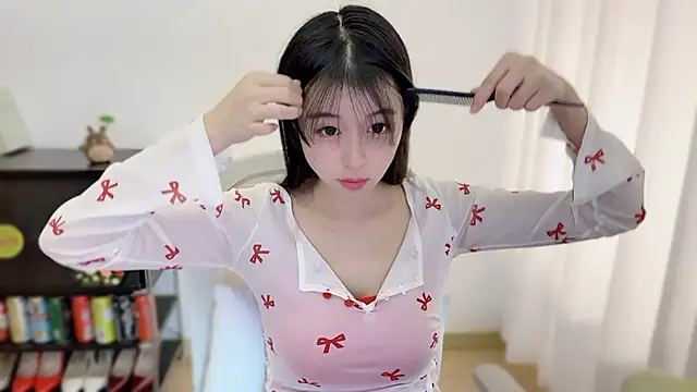 Onechestnutn Live XXX chat