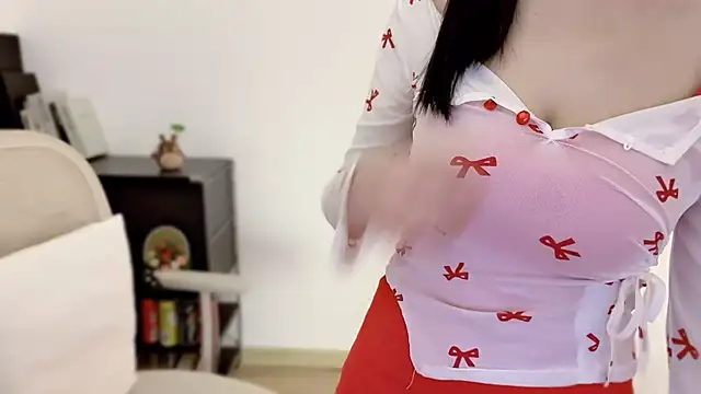 צ'אט XXX בשידור חי של Onechestnut