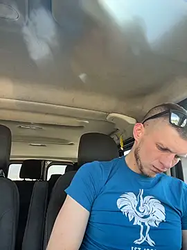 VelvetKingg Show in webcam