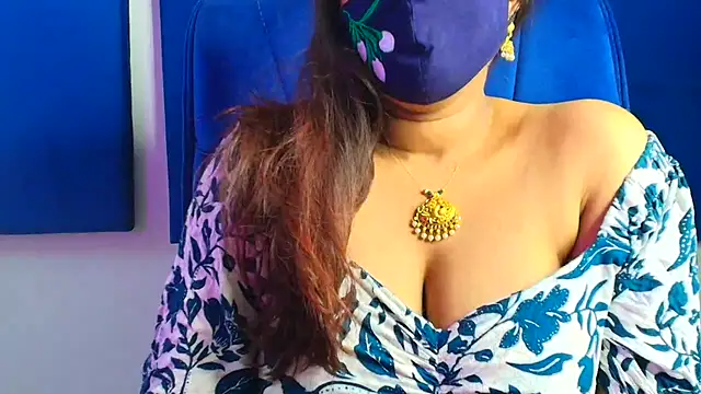 Show modela Anjali-Queen na web-kameri