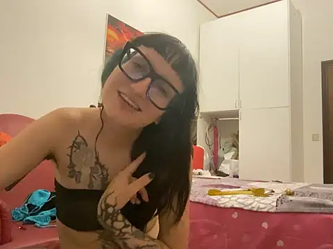 TheBunnyIwas 在線直播表演