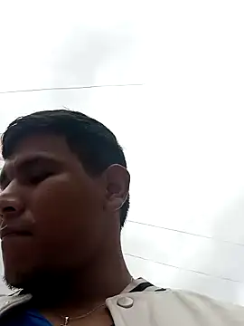 Oscariin96 Webcam Show