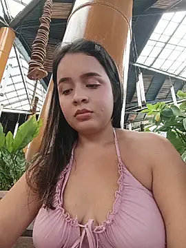 عرض كام Julieth_hot-69