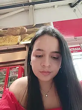Julieth_hot-69 在線直播表演