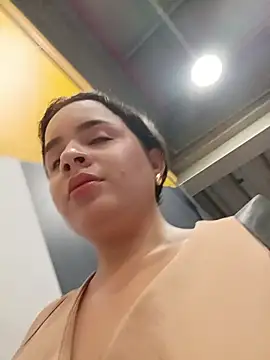 Chat +18 de Julieth_hot-69 ao vivo