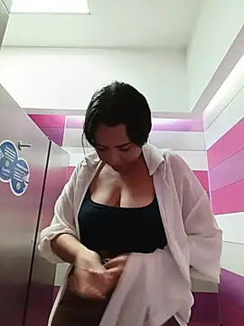 Chat +18 de Julieth_hot-69 ao vivo