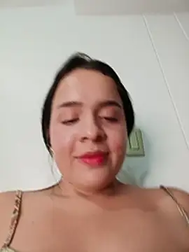 Chat +18 de Julieth_hot-69 ao vivo