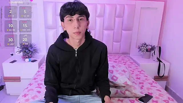 Milan_LewisS Adlı Modelin Web Kamerası Şovu
