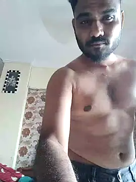 ThickBananaaa: διαδικτυακό σόου στην κάμερα