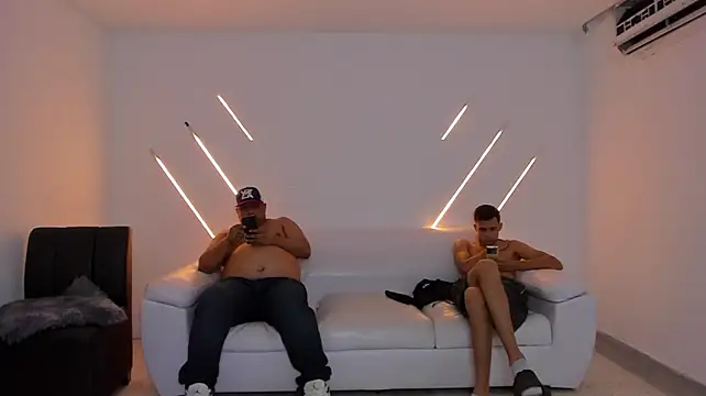 הופעת וובקאם של brutal_sex_room2k