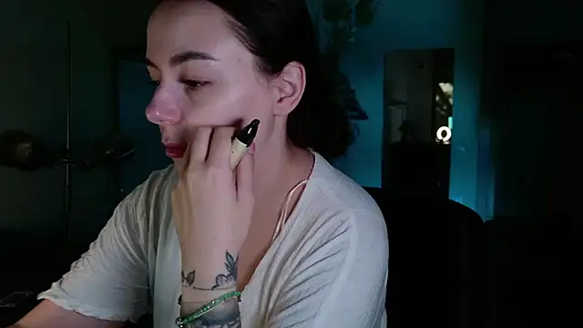 Chatroom XXX en direct de Di_na_Bell