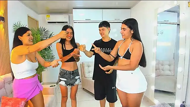 stangirls_ Adlı Modelin Web Kamerası Şovu