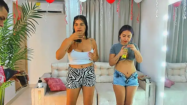 stangirls_: διαδικτυακό σόου στην κάμερα