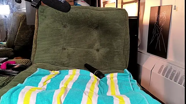 Strawberryfoxx's Webcam Show