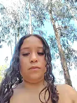 Pokazy przed kamerką – You-sexy-starr