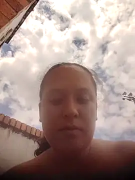 Pokazy przed kamerką – You-sexy-starr