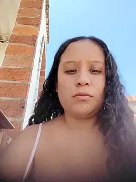 Pokazy przed kamerką – You-sexy-starr