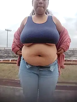 Pokazy przed kamerką – You-sexy-starr