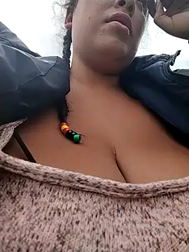 Pokazy przed kamerką – You-sexy-starr