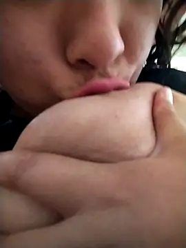 Czat XXX na żywo – You-sexy-starr