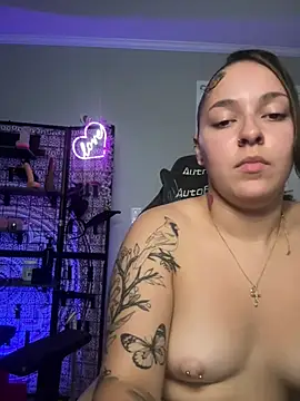 Mamachulita webkamerás műsora