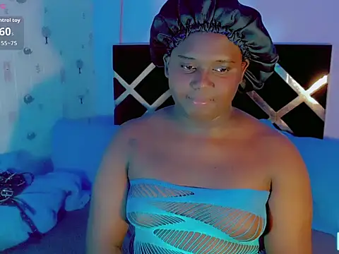 TheperfectblackTS' Webcam Show