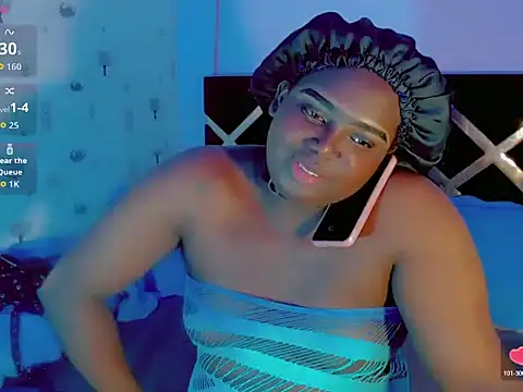 TheperfectblackTS webcam show