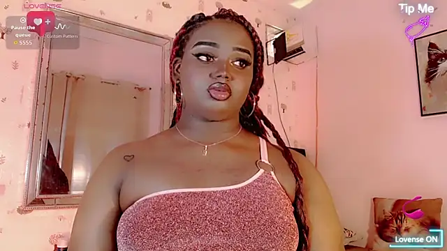 הופעת וובקאם של Hugemonsterblack