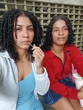 CurlyBitch webkamerás műsora