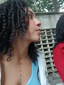 CurlyBitch Show in webcam