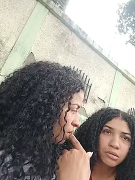 הופעת וובקאם של CurlyBitch