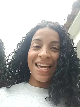 Show de CurlyBitch na webcam