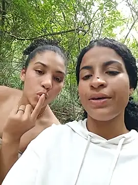 CurlyBitch's Webcam Show
