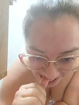 LYNDYTTAFULLL Webcam show