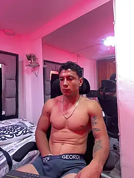 MR_MUSCLE's Webcam Show