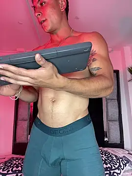 MR_MUSCLEのウェブカメラショー